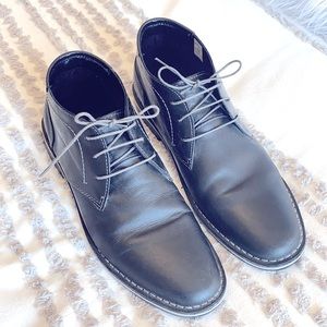 Men’s chukka boots.